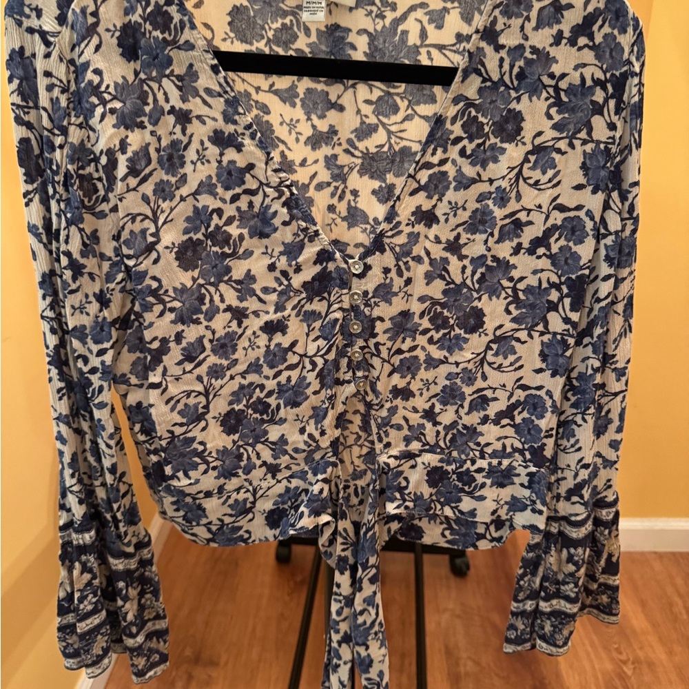 American Eagle Outfitters Blue Floral Blouse